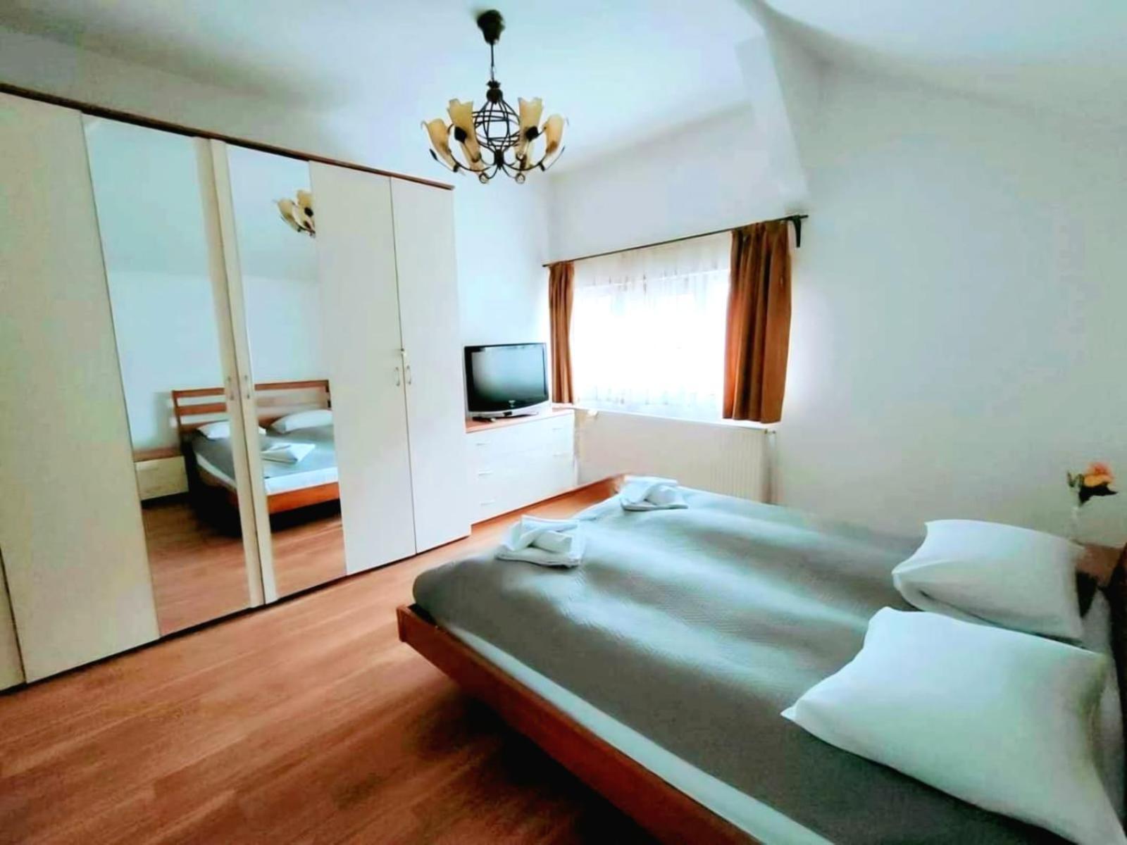 Pensiunea Cerbul - Valea Dobarlaului Extérieur photo