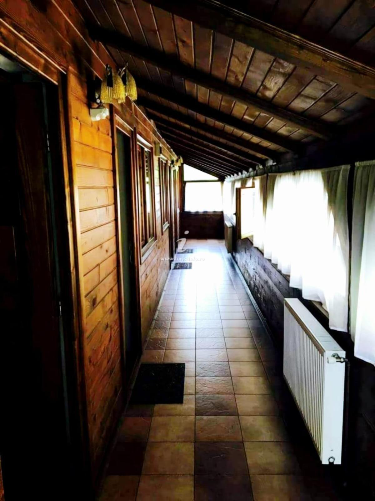 Pensiunea Cerbul - Valea Dobarlaului Extérieur photo